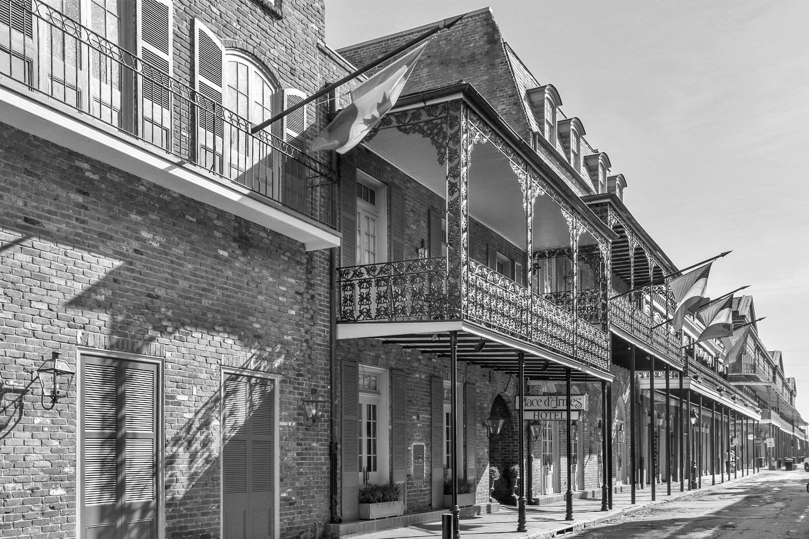 French Quarter in New Orleans - The Historic Heart of New Orleans – Go  Guides